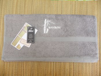 Serviette de bain en bambou - taupe